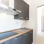 Constance Terrace By In Apartamento