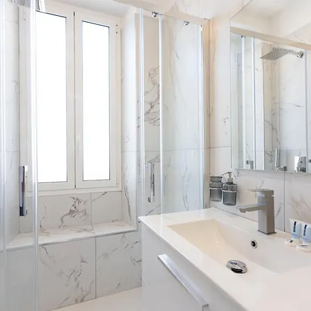 Constance Terrace By In Apartment *